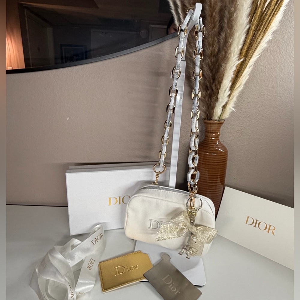 🩶🤍 GWP Dior White/Gray Shoulder Bag with Gold Chain 💛 🚨ALL INCLUSIVE🚨BUNDLE‼️🚨
